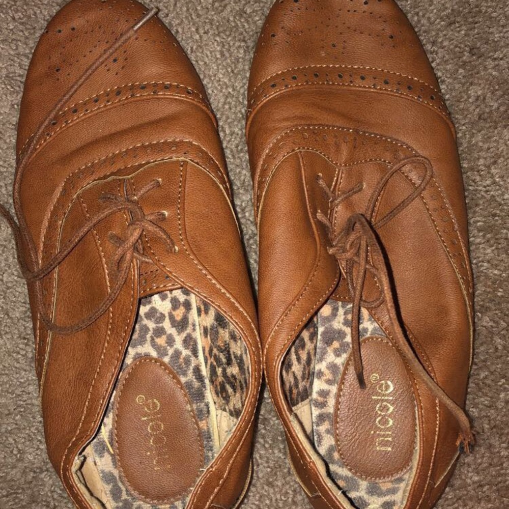 Nicole brown leather lace up shoes